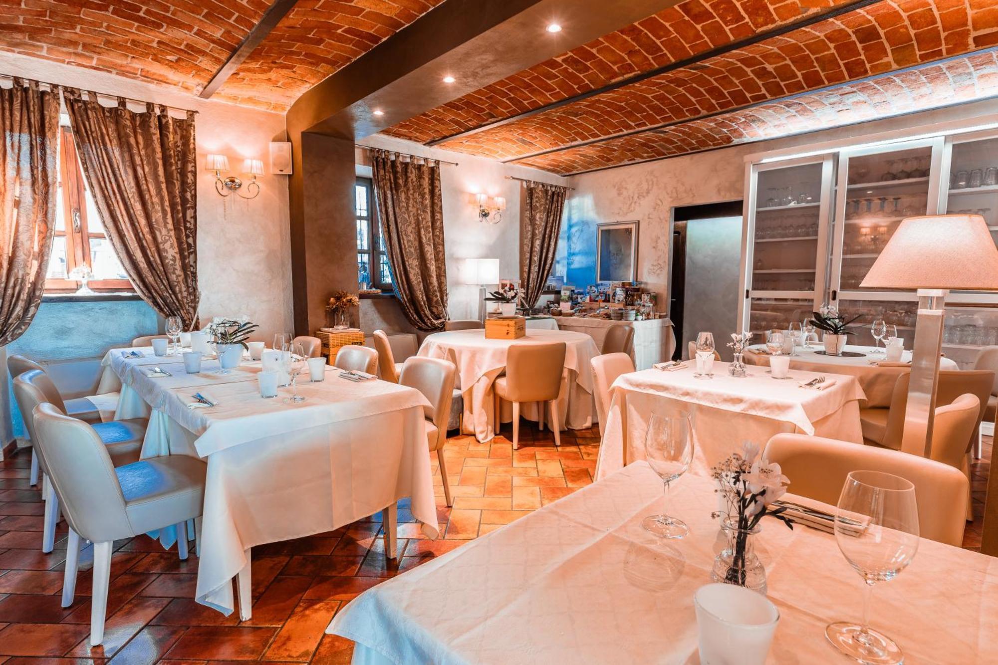 Locanda San Giorgio Neviglie Eksteriør billede