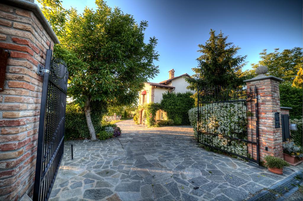 Locanda San Giorgio Neviglie Eksteriør billede